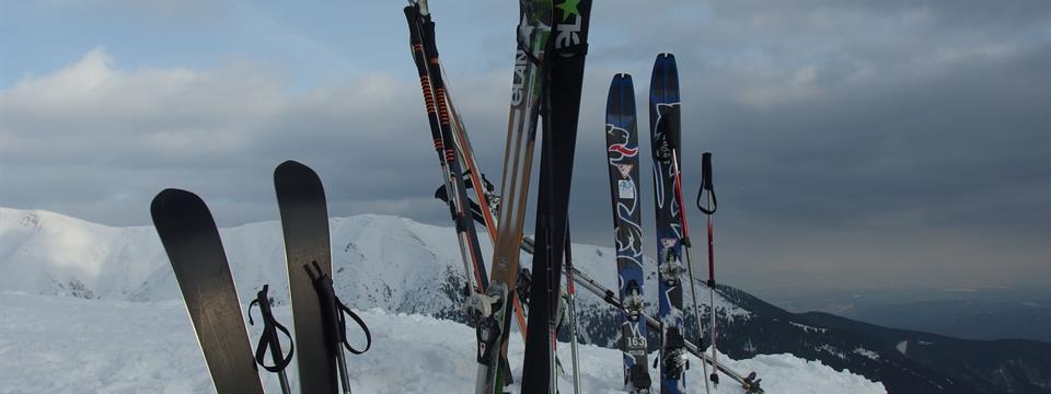 Servis lyží do konca apríla
